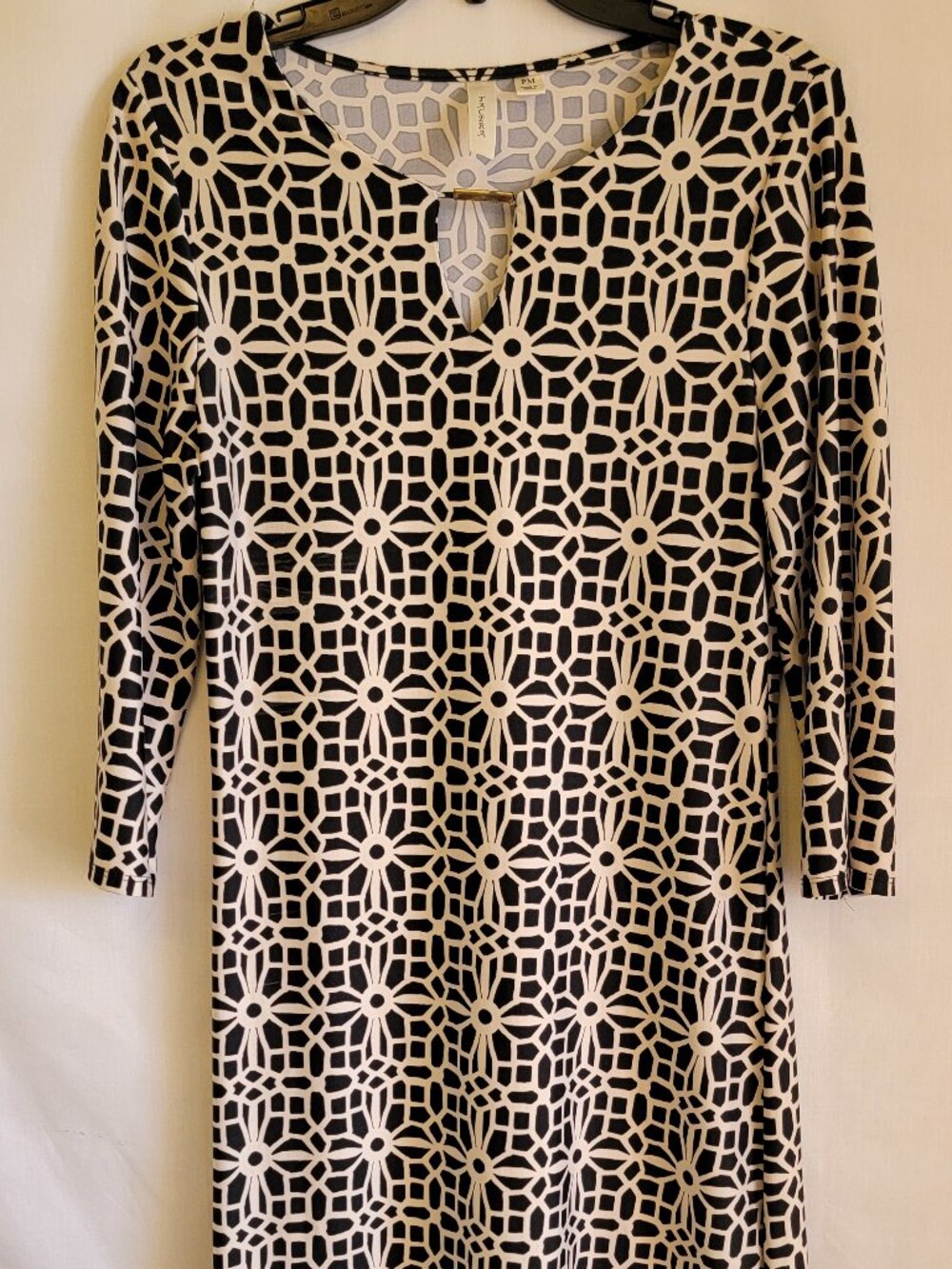 Tacera Black and Tan Dress, Women’s Petite Medium $10